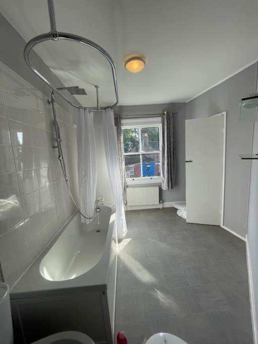Brady'S Glastonbury Beautiful Pad Great Location! Exteriör bild